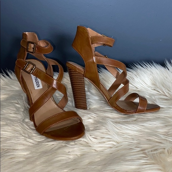 Sandals - Picture 1 of 5